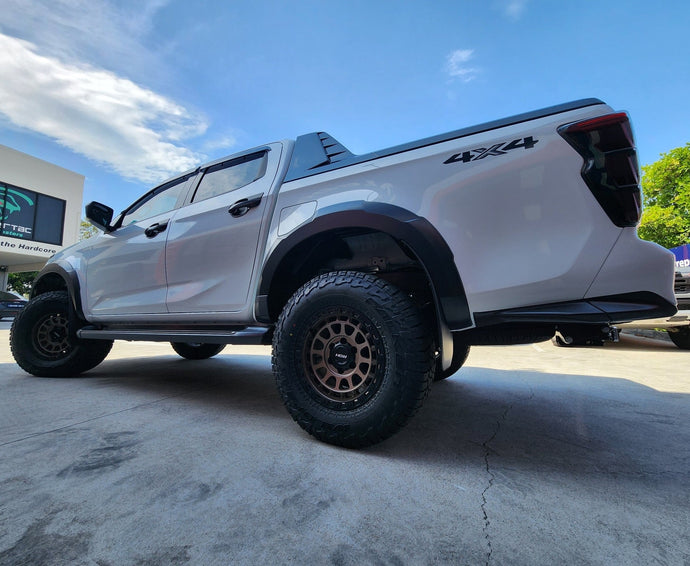 Isuzu D-Max (2024) on ROH Assault