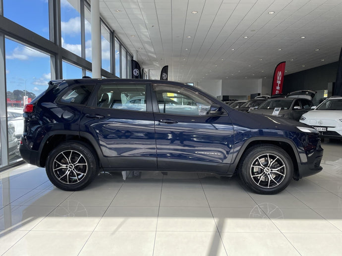 Jeep Cherokee (2015) on BGW Compton