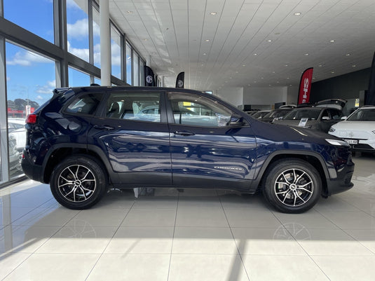 Jeep Cherokee (2015) on BGW Compton