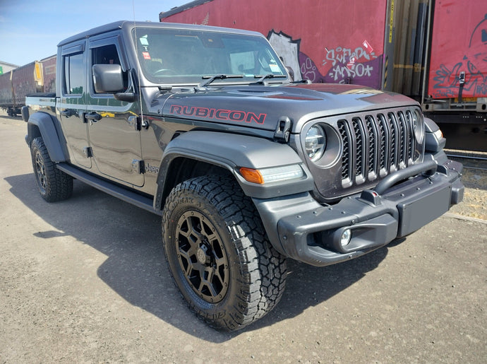 Jeep Gladiator (2021) on Black Rhino Overland
