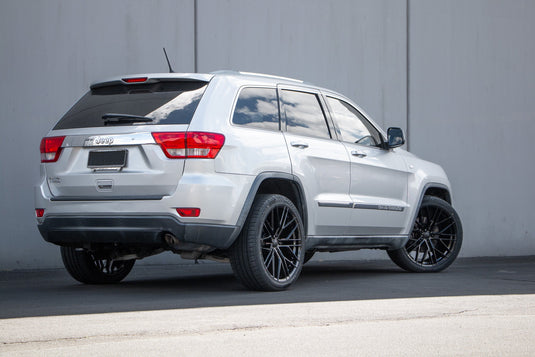 Jeep Grand Cherokee (2017) on BGW Black Widow