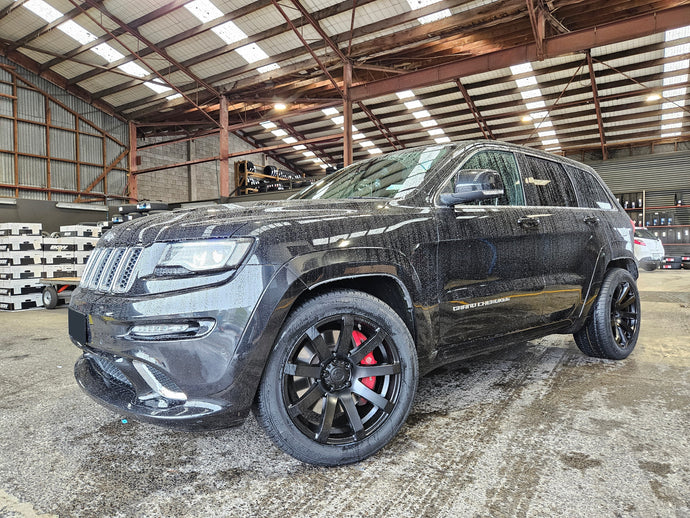 Jeep Grand Cherokee SRT8 (2015) on Covert RV3