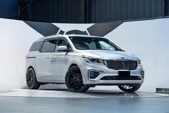 Kia Carnival (2019) on BGW Prost