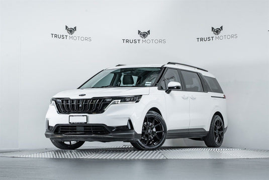 Kia Carnival on BGW Compton