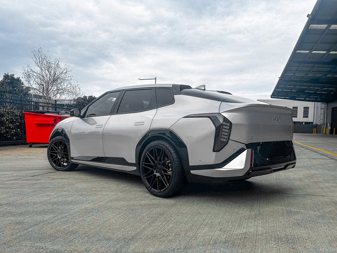 Kia EV4 (2025) on Covert CV8