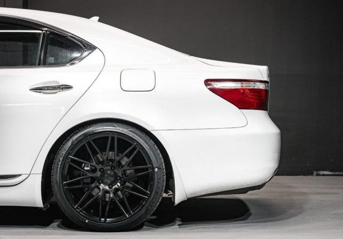 Lexus LS460 (2006) on Covert CV8