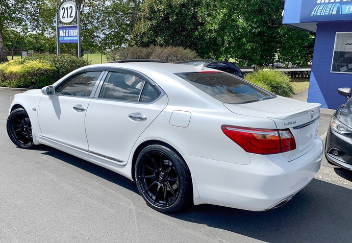 Lexus LS460 (2007) on BGW Circuit