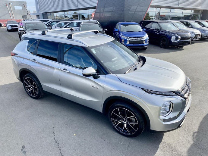 Mitsubishi Outlander (2022) on BGW Compton