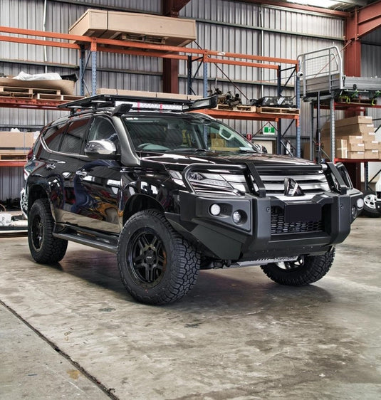 Mitsubishi Pajero Sport on ROH Hammer