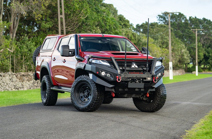 Mitsubishi Triton (2021) on ROH Blak Trak