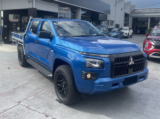 Mitsubishi Triton (2024) on ROH Crawler