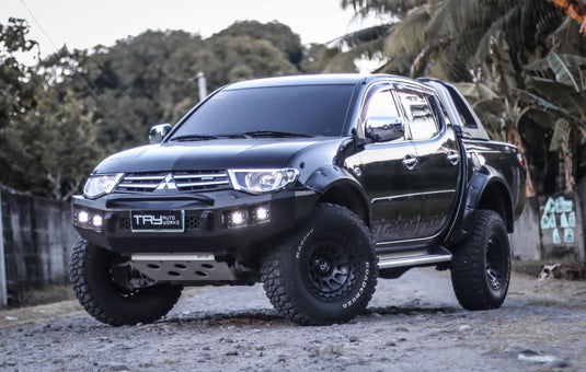 Mitsubishi Triton on Black Rhino Barrag