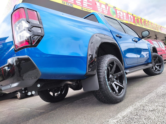 Mitsubishi Triton on Covert RV2