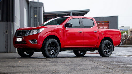 NISSAN NAVARA Nissan Navara on 20