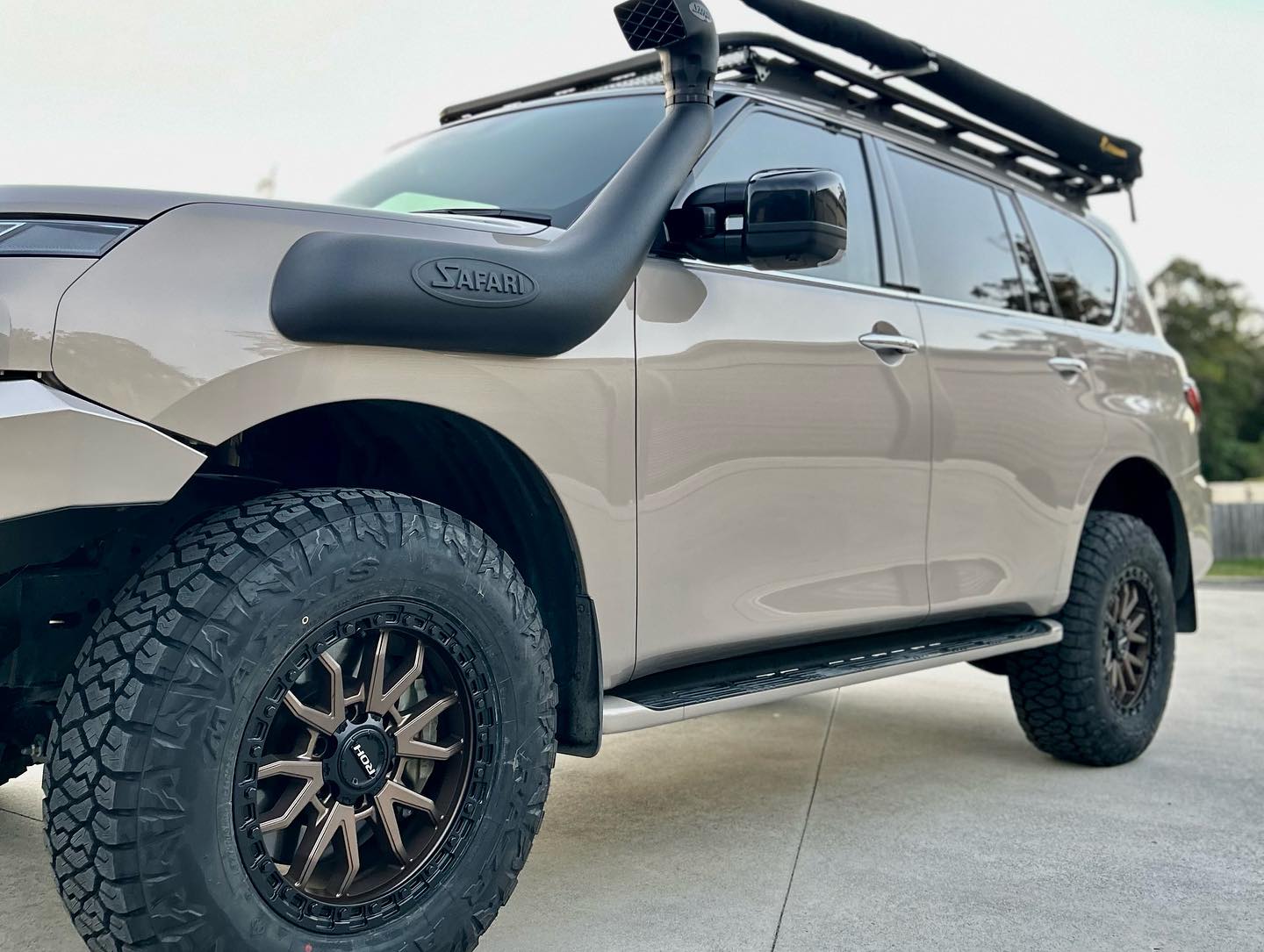 Nissan Patrol Y62 (2024) on ROH Raid – BG Marketing