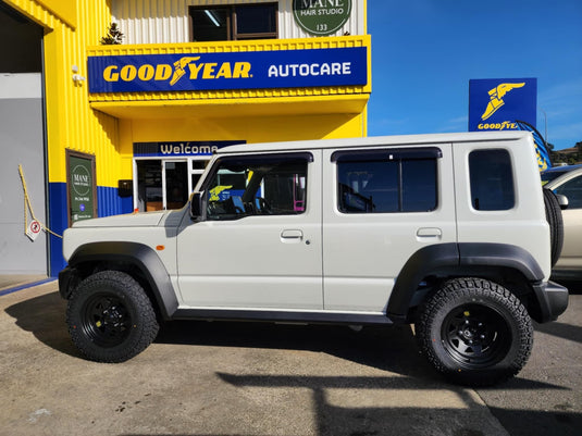Suzuki Jimny (2024) on ROH Blak Trak