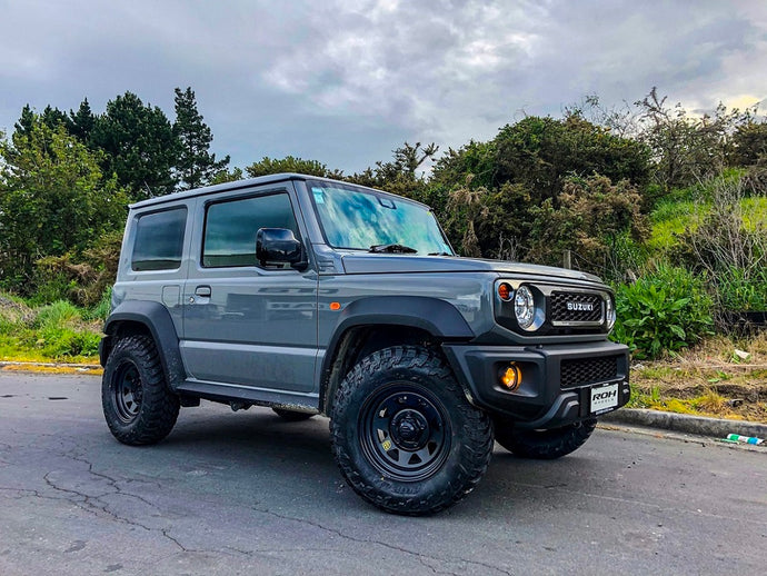 Suzuki Jimny on ROH Trak Blaks with AMP M/T Tyres