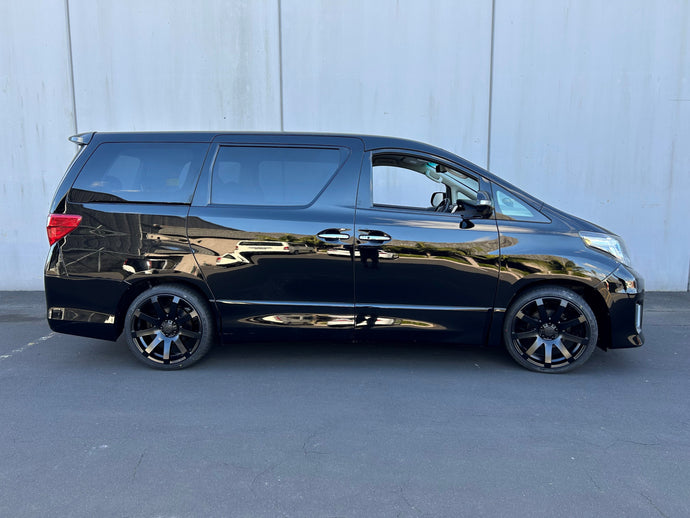 Toyota Alphard on Covert RV3