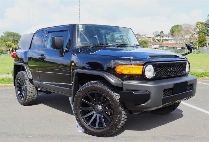 Toyota FJ Cruiser (2012) on BGW Cruze