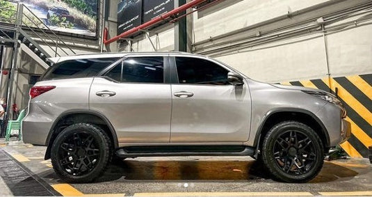 Toyota Fortuner on Black Rhino Ridge