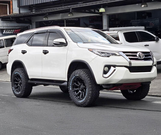 Toyota Fortuner (2019) on Black Rhino Diamondback