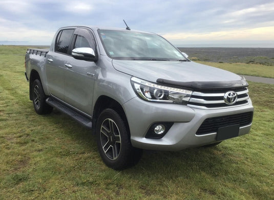 TOYOTA HILUX 4WD (6 STUD) Toyota Hilux SR5 (2016) on BGW Trader