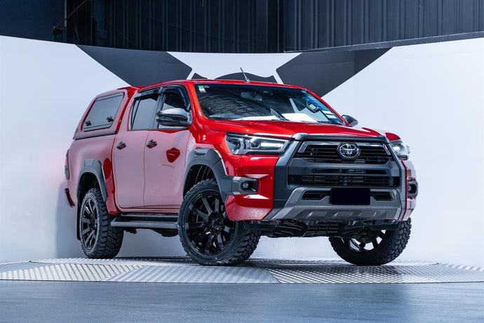 Toyota Hilux SR5 Cruiser (2020) on Covert RV3