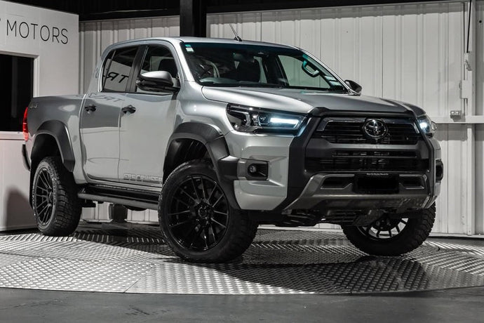 Toyota Hilux SR5 Cruiser (2023) on BGW Shadow