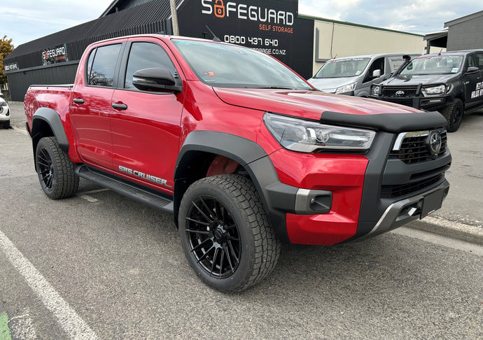 Toyota Hilux SR5 Cruiser (2025) on BGW Shadow