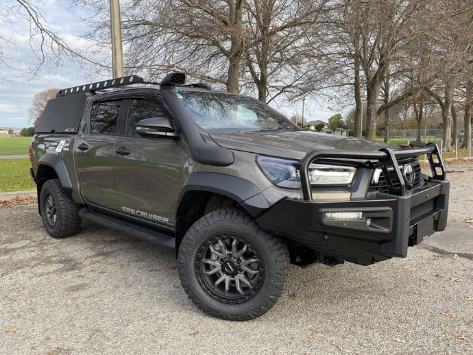 Toyota Hilux SR5 Cruiser (2025) on ROH Raid