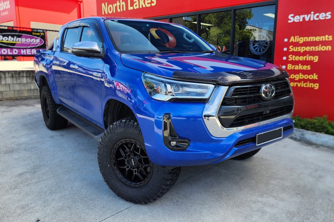 Toyota Hilux on ROH Axe