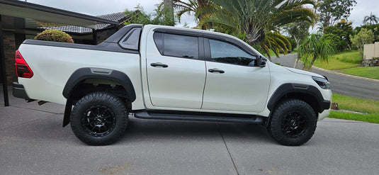 Toyota Hilux on ROH Onyx