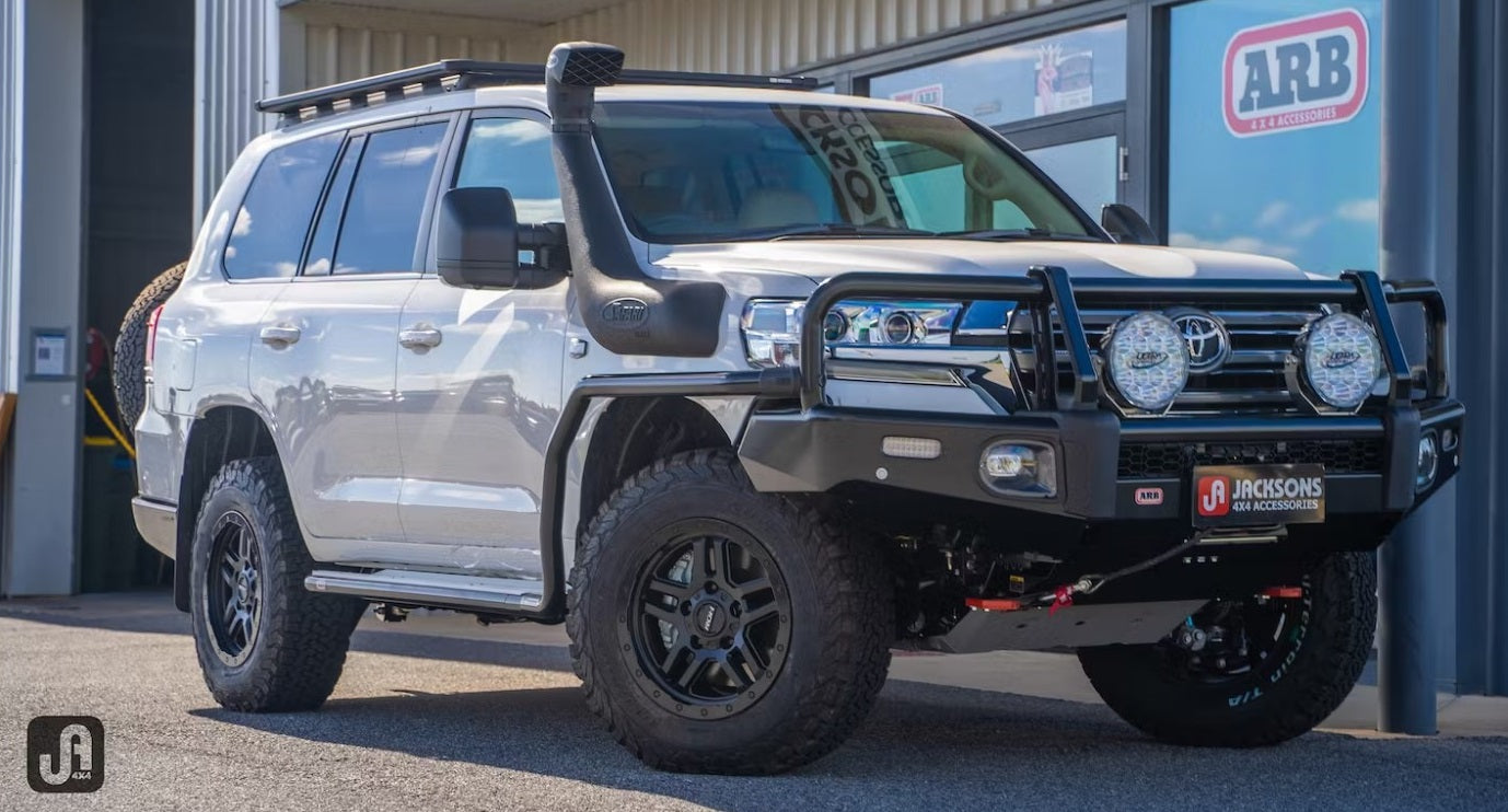 Toyota Land Cruiser 200 Series on ROH Hammer – BG Marketing