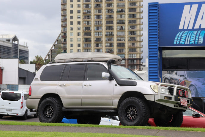 Toyota Land Cruiser 100 Series (2003) on ROH Assault