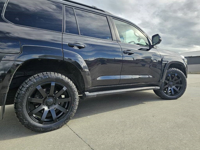 Toyota Land Cruiser 200 Series on Covert RV3