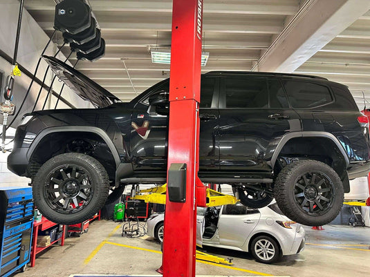 Toyota Land Cruiser 300 Series GR (2025) on BGW Hunter