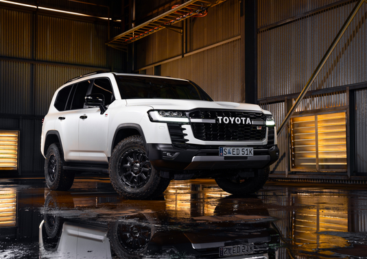 Toyota Land Cruiser 300 Series (2023) on ROH Onyx