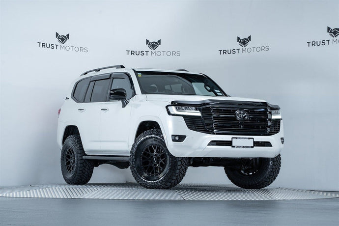 Toyota Land Cruiser 300 series (2022) on ROH Crawler