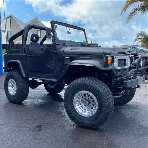 Toyota Land Cruiser 40 Series (1976) FJ40 on ROH Assault