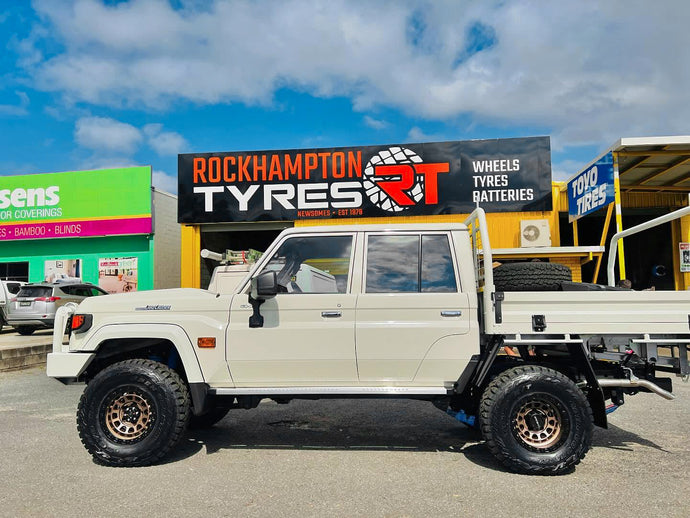 Toyota Land Cruiser 79 Series (2024) on ROH Assault