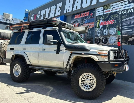 Toyota Land Cruiser 76 Series on ROH Assault