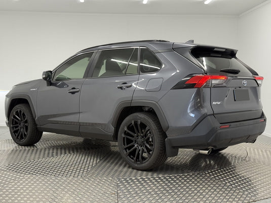 Toyota RAV4 (2023) on Covert RV4