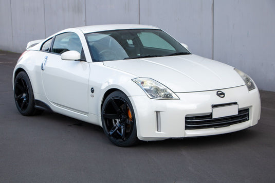 NISSAN 350Z / 370Z Nissan 350z (2006) on 18