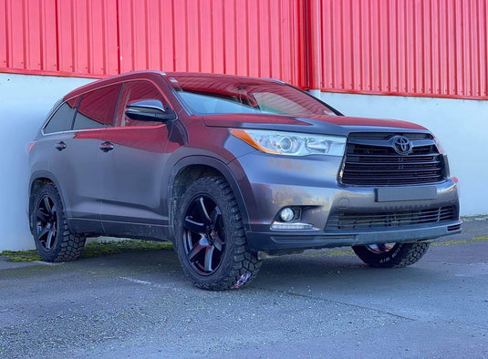 TOYOTA HIGHLANDER Toyota Highlander (2015) on BGW Beast