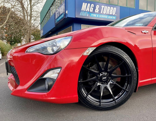 TOYOTA 86 Toyota GT86 (2014) lowered on 18