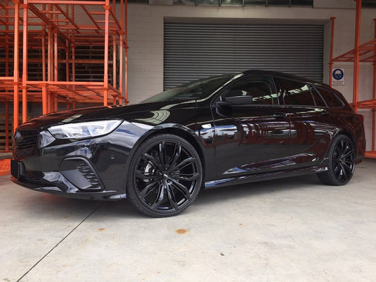HOLDEN COMMODORE ZB Holden Commodore ZB on BGW Black Widow