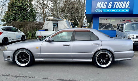 NISSAN SKYLINE Nissan Skyline (R33) GTS25t on BGW DC Emotion 5