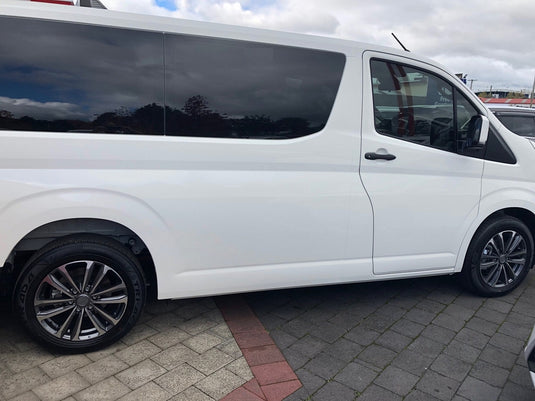 TOYOTA HIACE VAN Toyota Hiace on MAK Safari 6