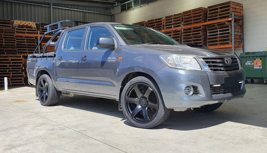 TOYOTA HILUX 2WD (5 STUD) Toyota Hilux 2WD on BGW Beast
