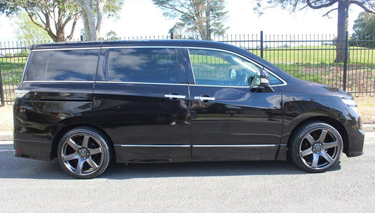 NISSAN ELGRAND Nissan Elgrand on BGW Beast